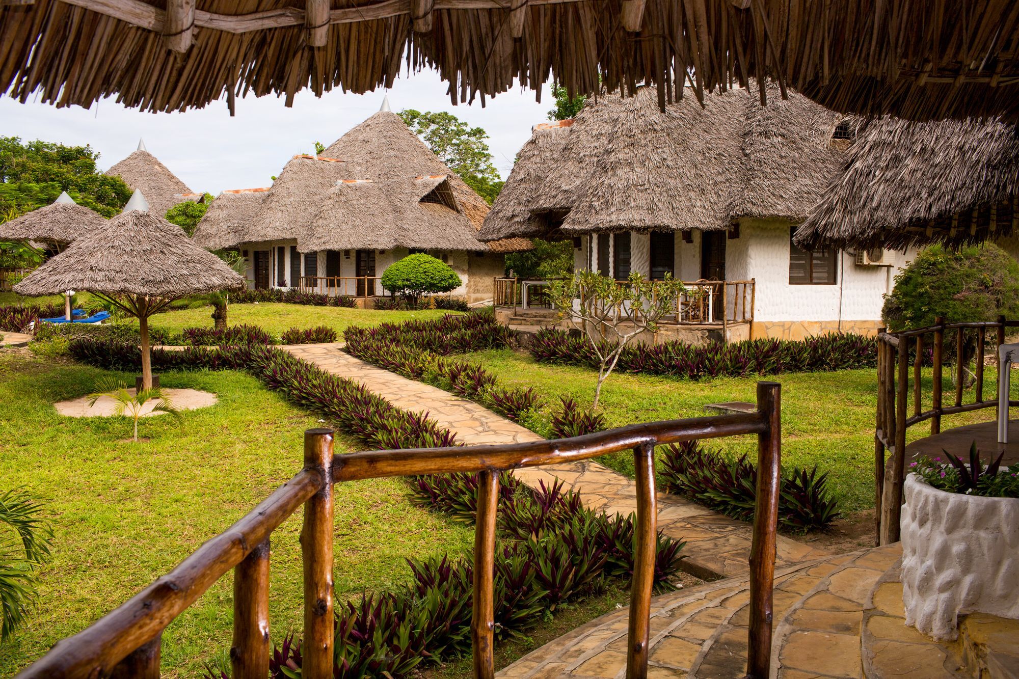 Kinondo Poa Resort Gazi Exterior photo
